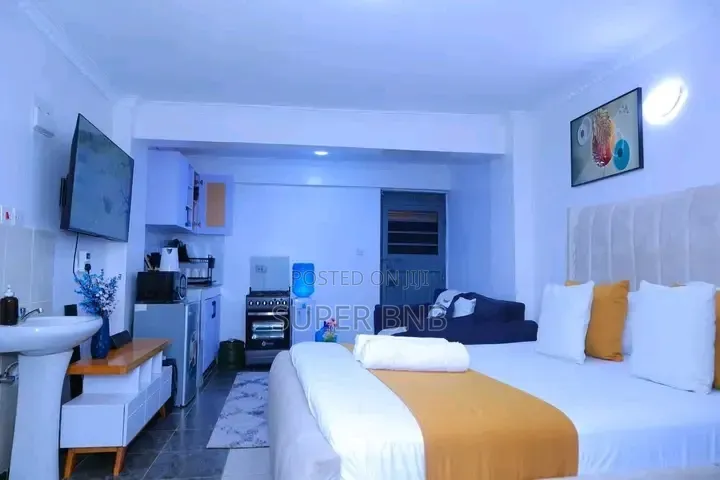 Bypass Kamakis, Crown Z Towers, Opposite Quickmart
Studio Airbnb