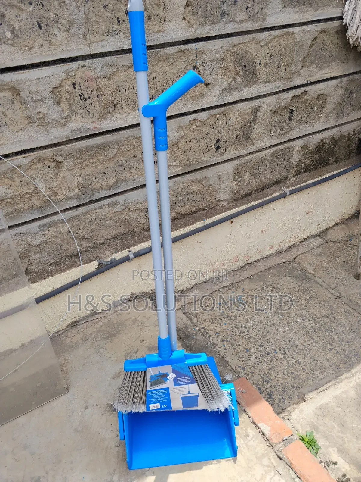 Standing Dustpan