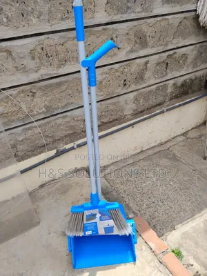 Standing Dustpan