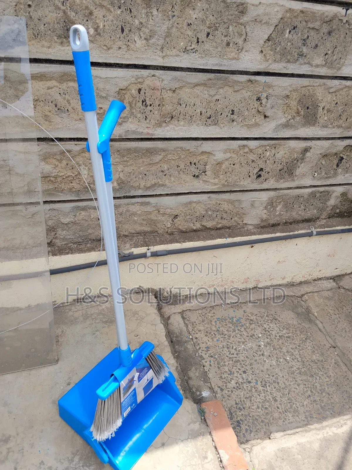 Standing Dustpan