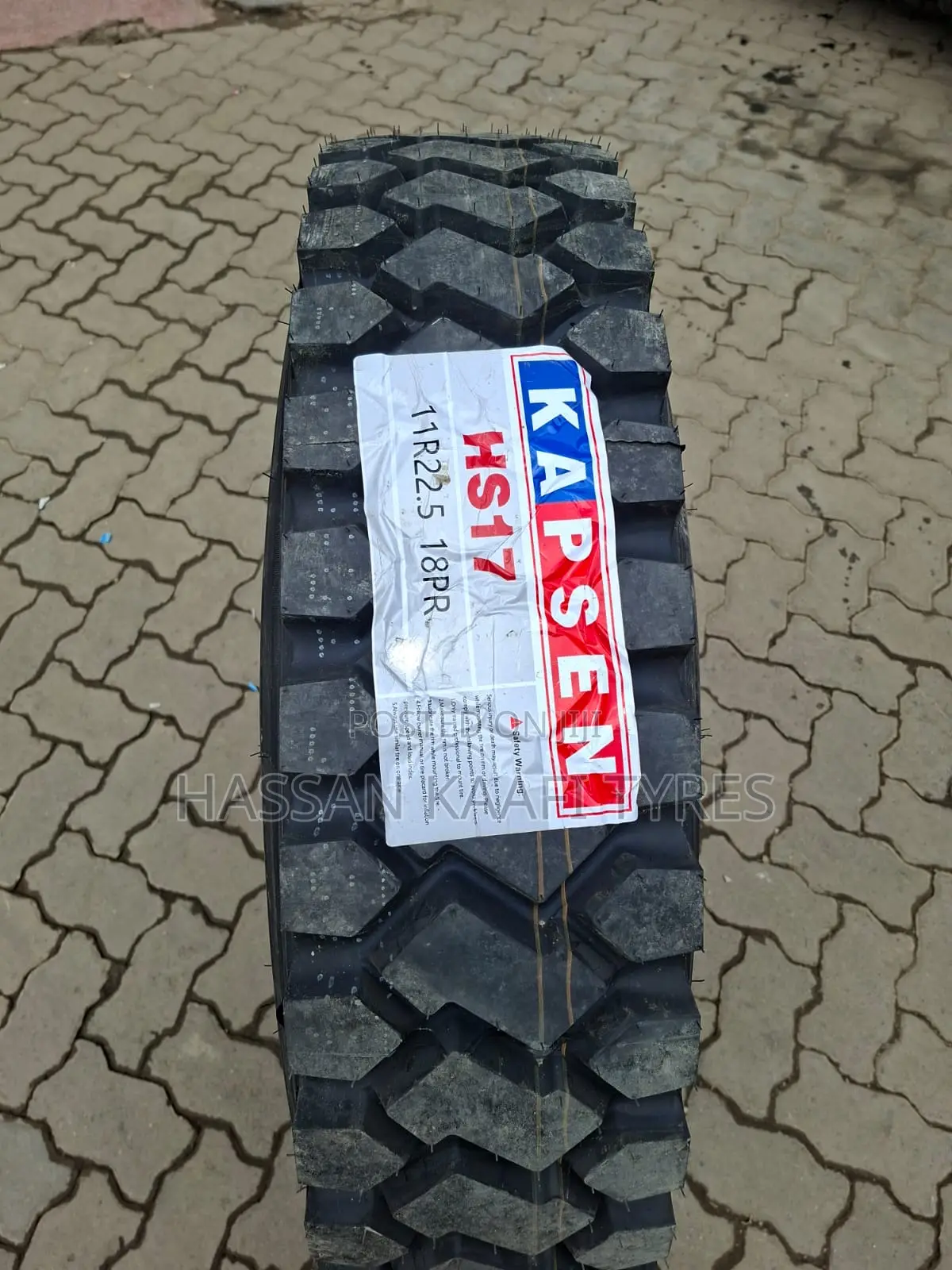 11R22.5 Kapsen Tyre HS17 Diff