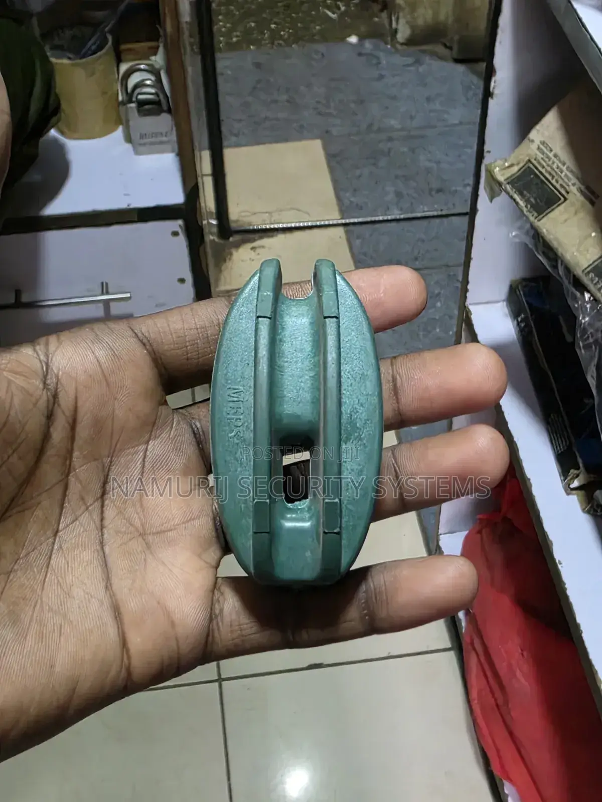 Green Electric Fence Strainer Insulators