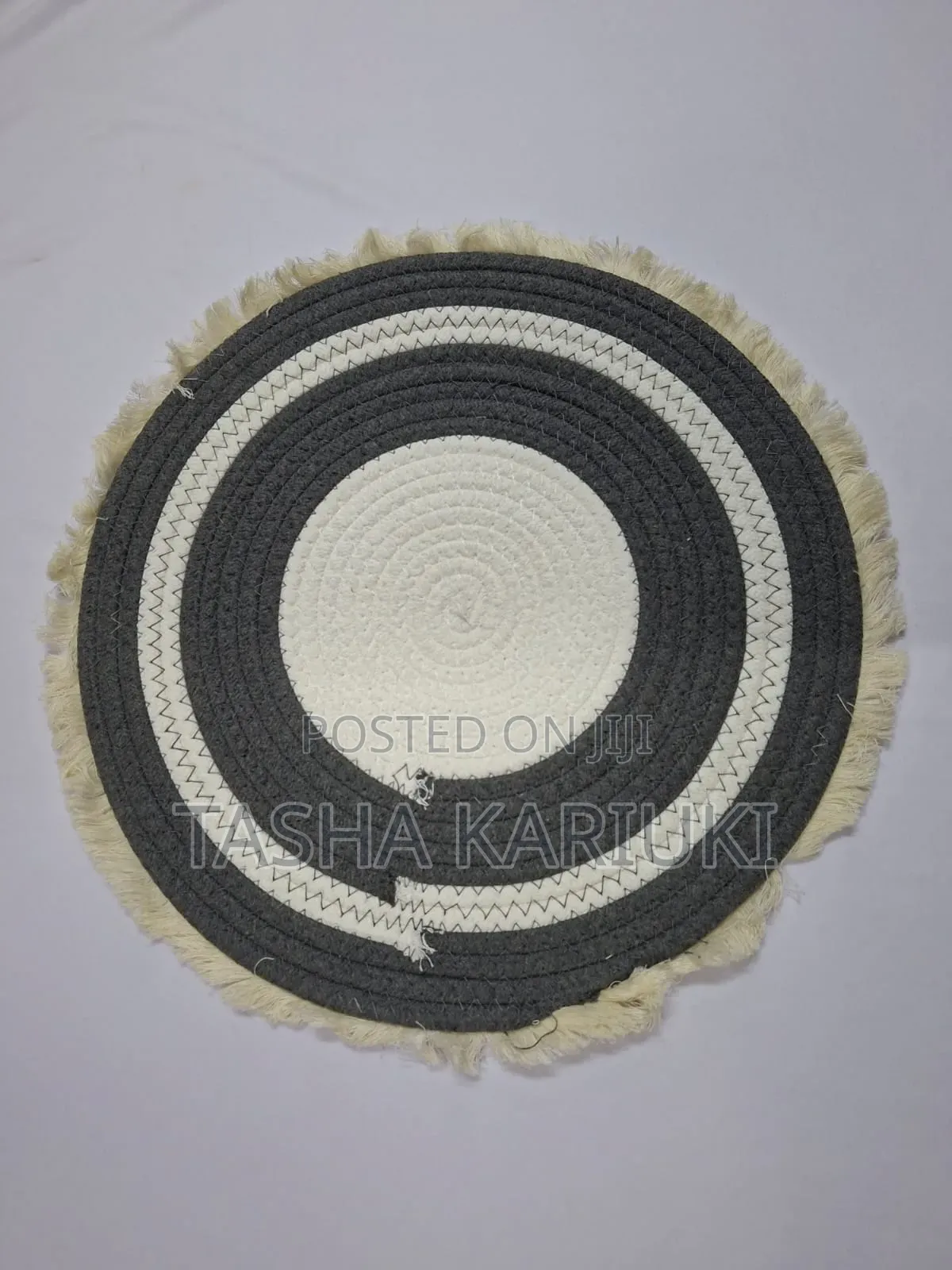 Elegant Woven Table Mat – Grey Beige