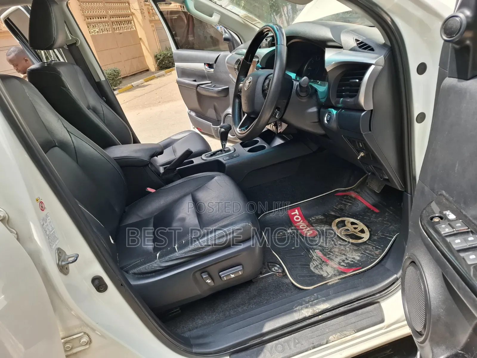 Toyota Hilux Revo Double Cab Deisel 2.8 AWD 2016 Pearl