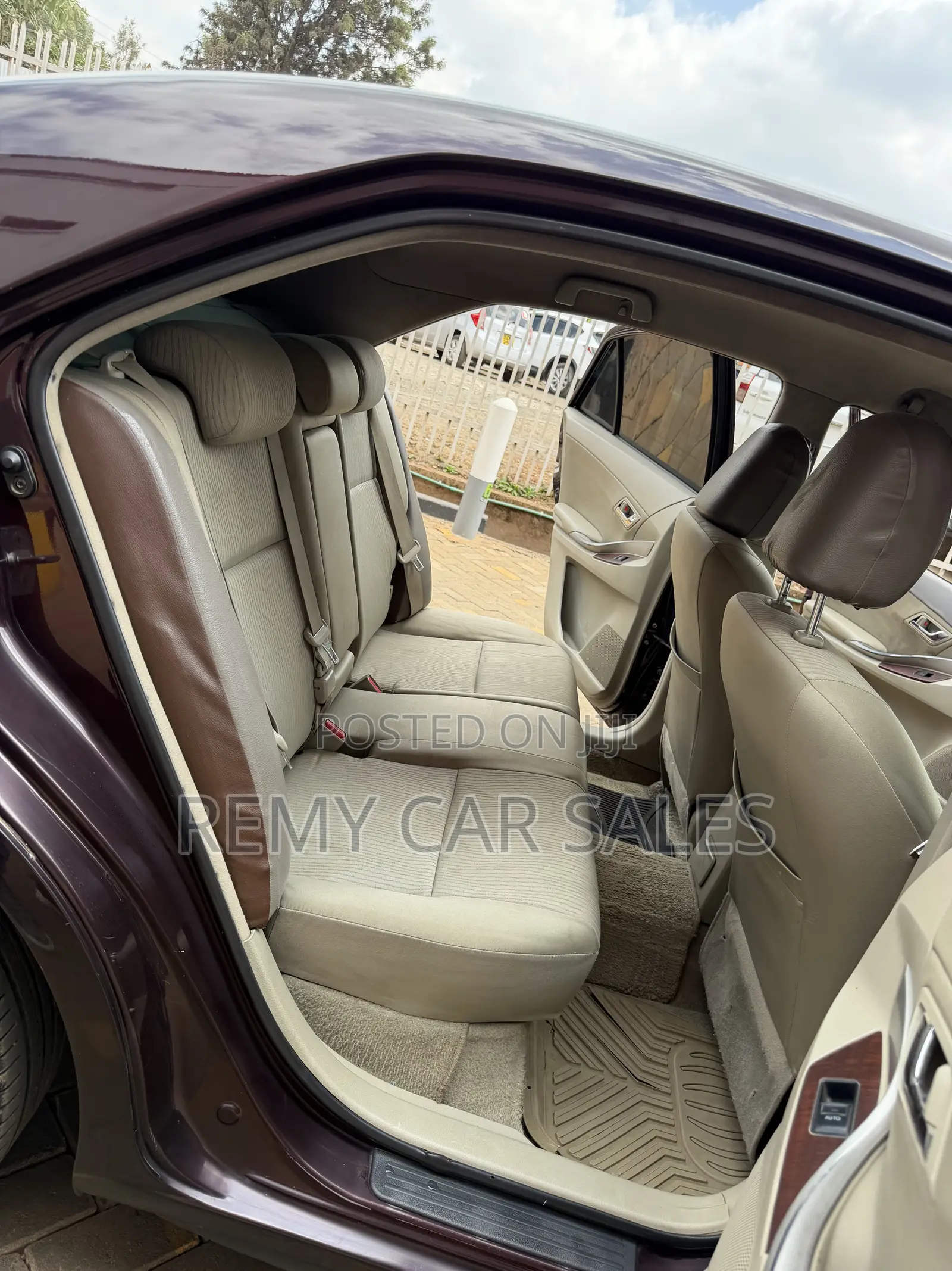 Toyota Premio 2011 Burgundy