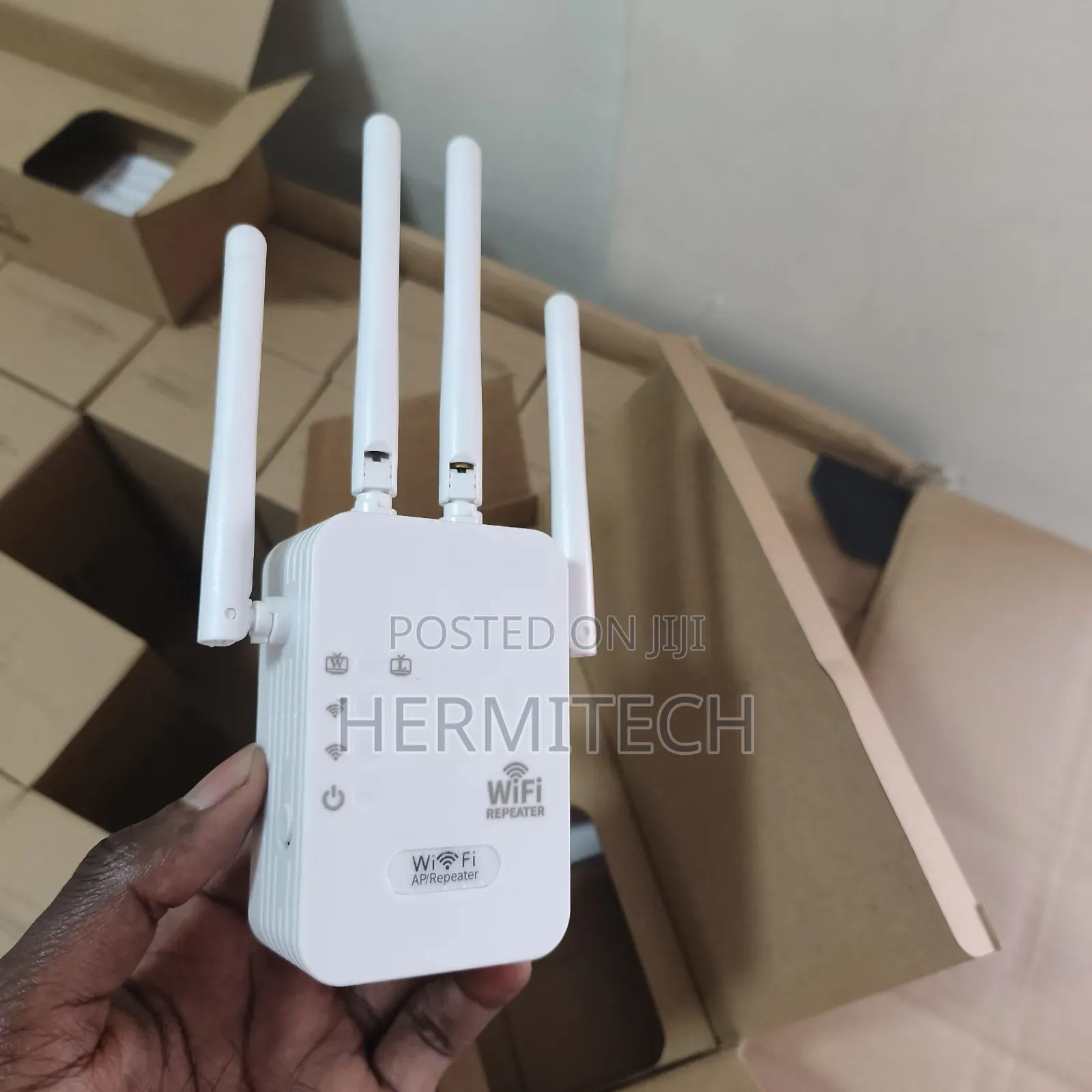 Mobile Wireless Repeater for Wireless WiFi Also Has Ethernet Port