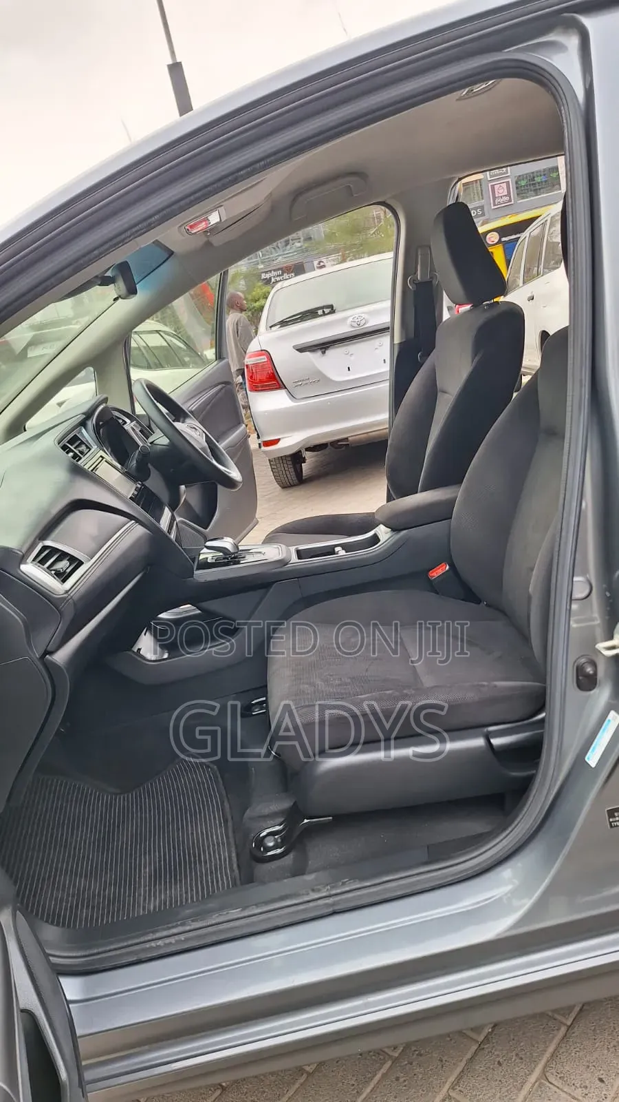 Honda Shuttle 2019 Gray