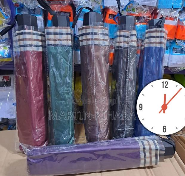 3 Fold Checked Pocket Umbrella - thumbnail 2