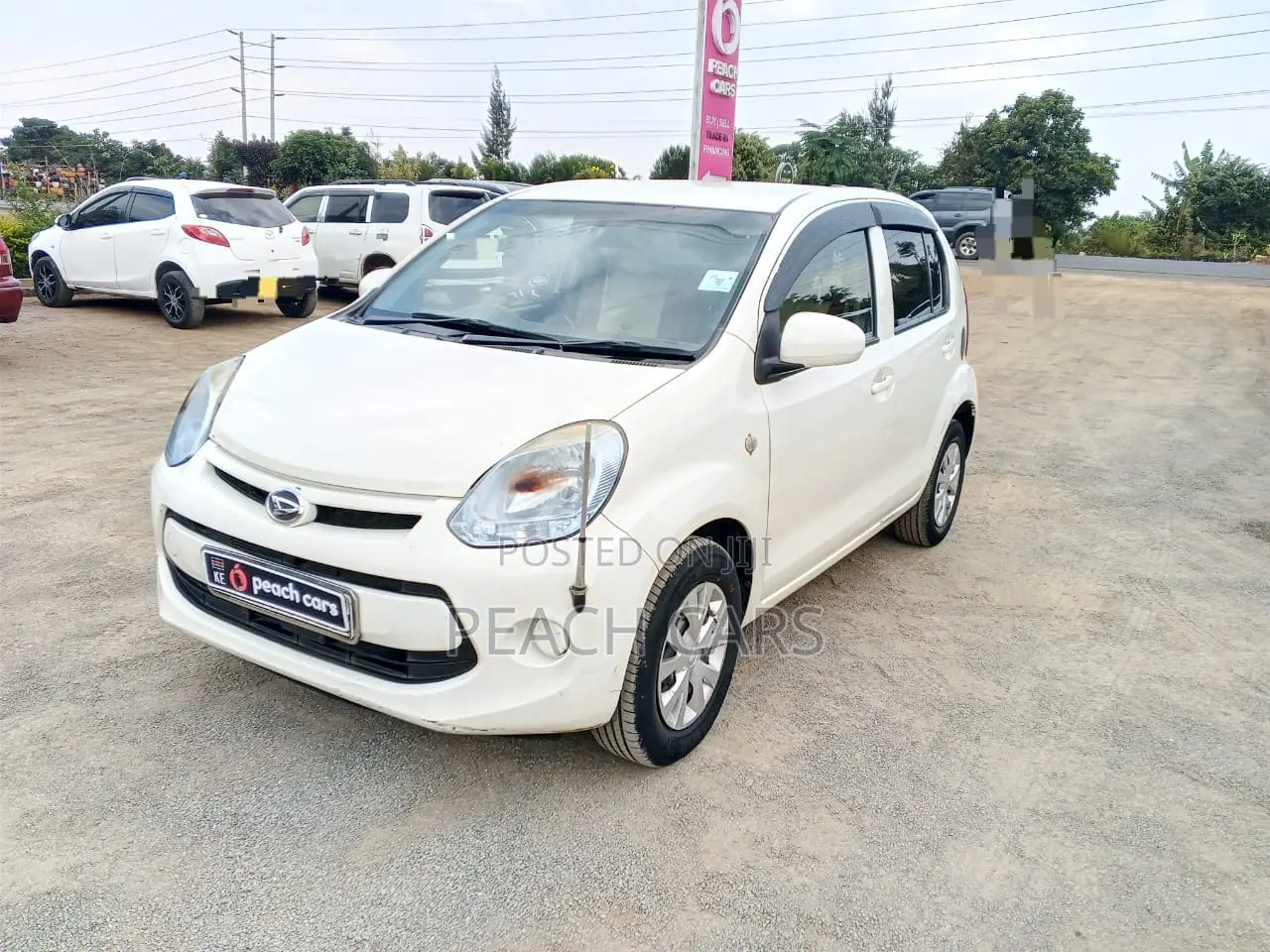 Daihatsu Boon 2015 White