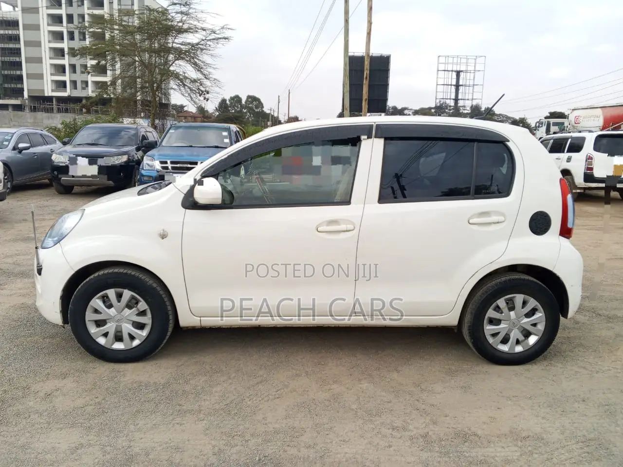 Daihatsu Boon 2015 White