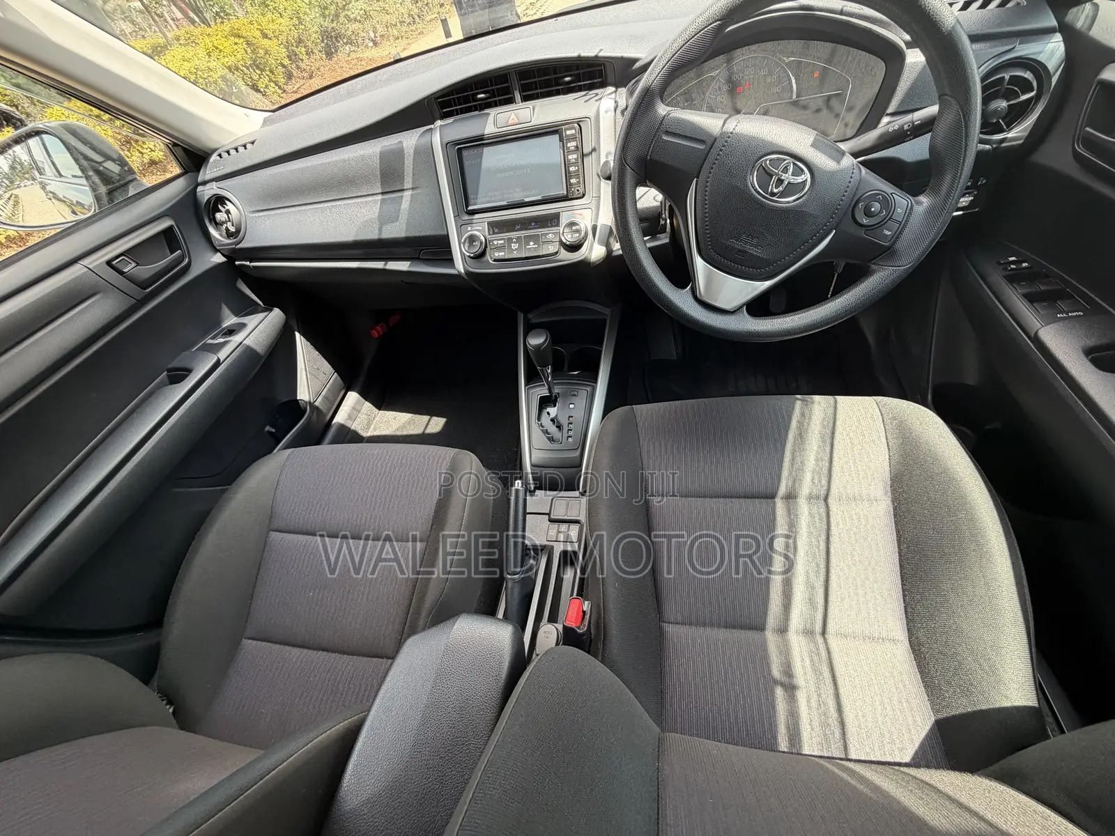 Toyota Corolla Fielder 1.5 Hybrid FWD 2019 Black