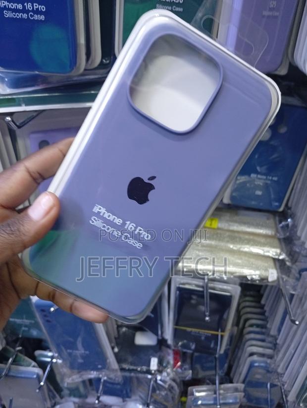 iPhone 16 Pro Silicone Case Packaged in a Transparent Retail Box - thumbnail 2
