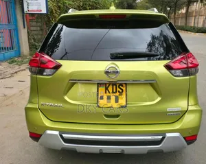 Nissan X-Trail 2017 Green
