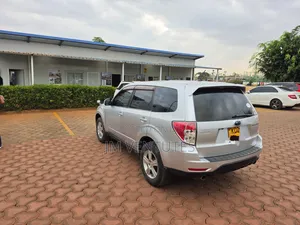 Subaru Forester 2011 Silver