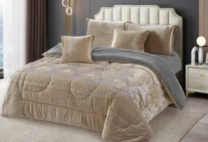 Luxury Silk Duvet Set 6×7 – 6-Piece Heavy Warm Damask Bedding Set