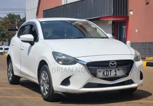 Mazda Demio 2018 Pearl