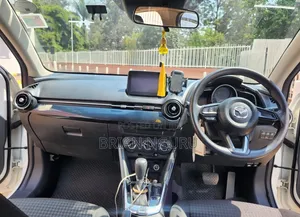 Mazda Demio 2018 Pearl