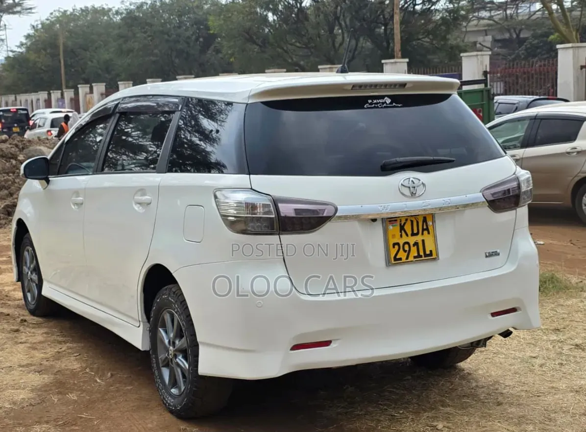 Toyota Wish 2013 White