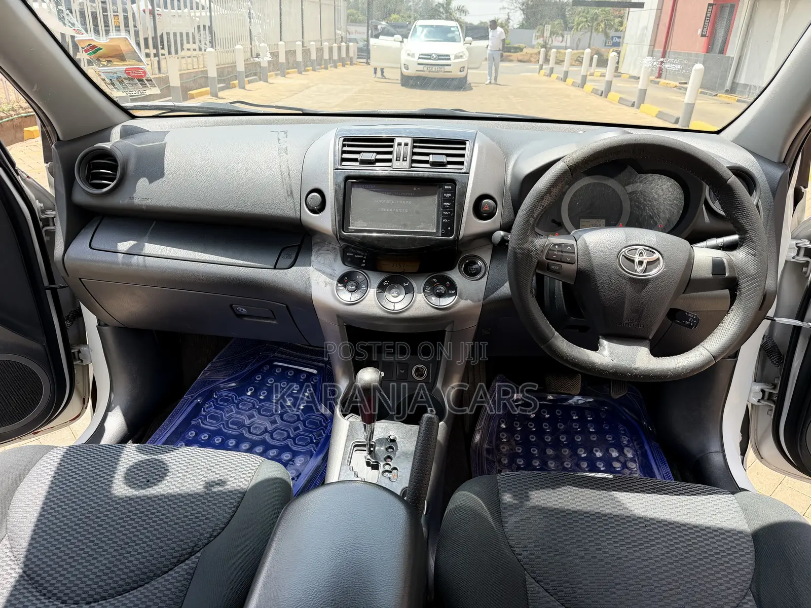 Toyota RAV4 LE 4dr SUV (2.5L 4cyl 6A) 2014 White