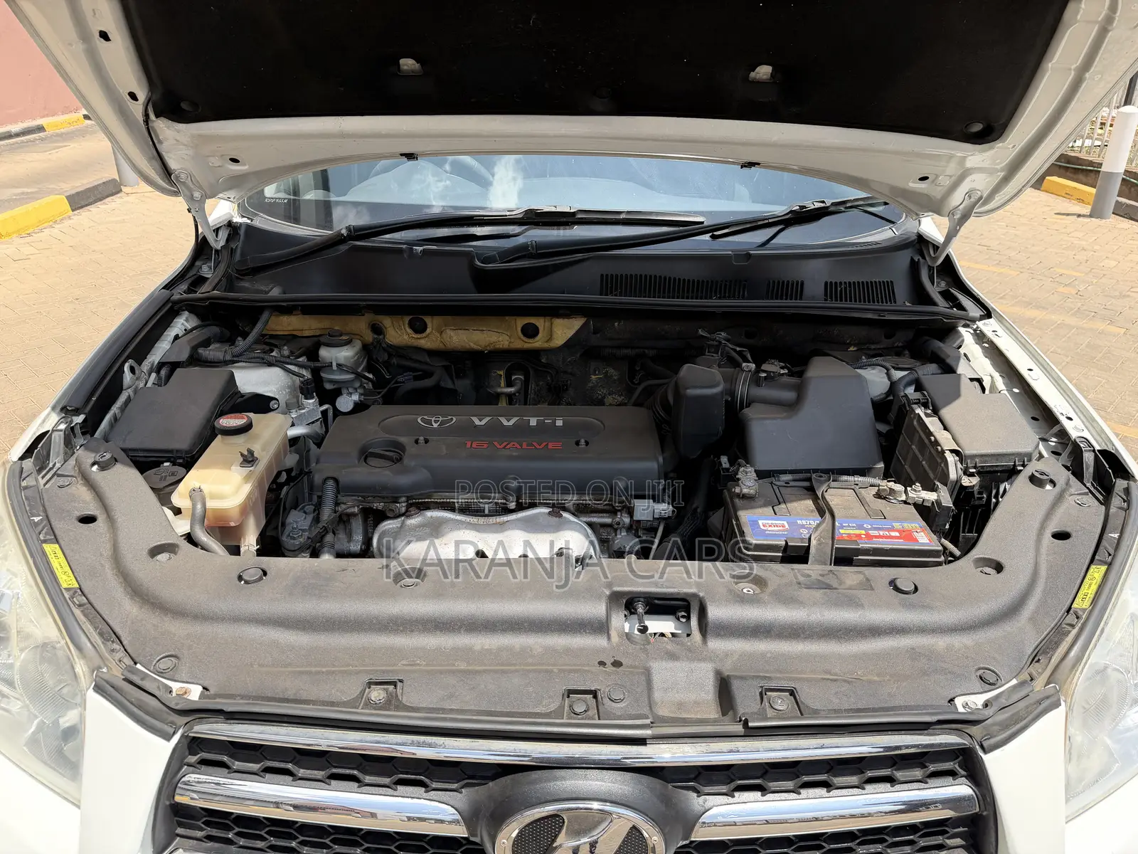Toyota RAV4 LE 4dr SUV (2.5L 4cyl 6A) 2014 White
