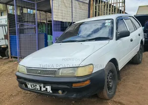 Toyota Corolla 2001 White