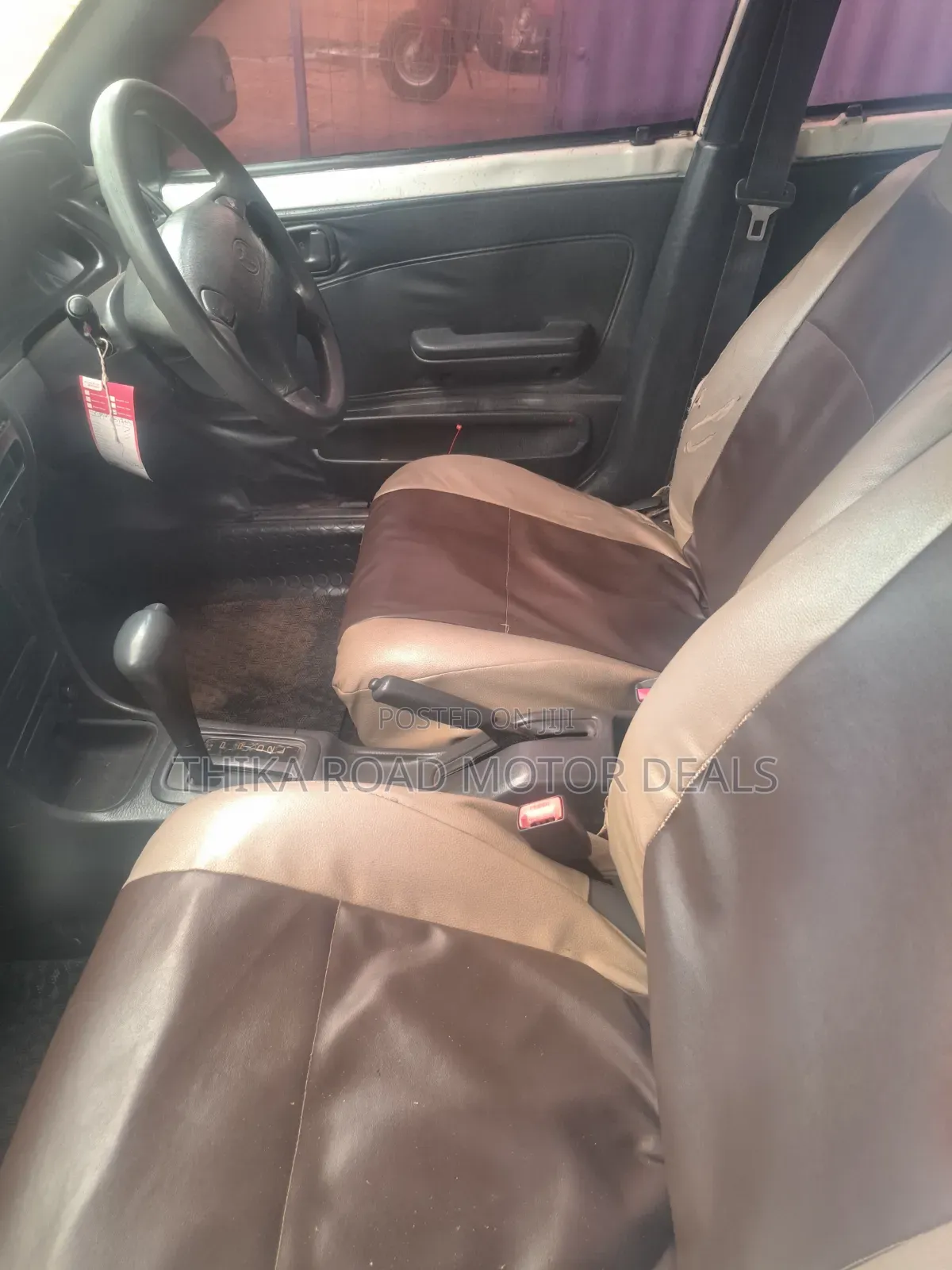 Toyota Corolla 2001 White