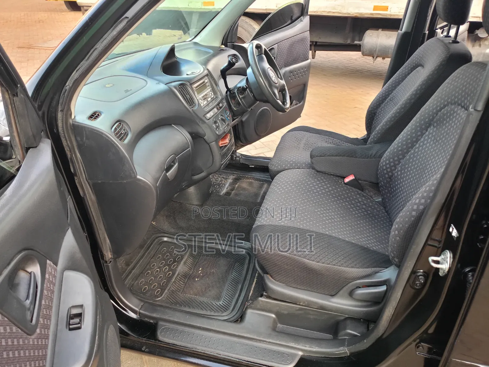 Toyota Fun Cargo 2004 Black