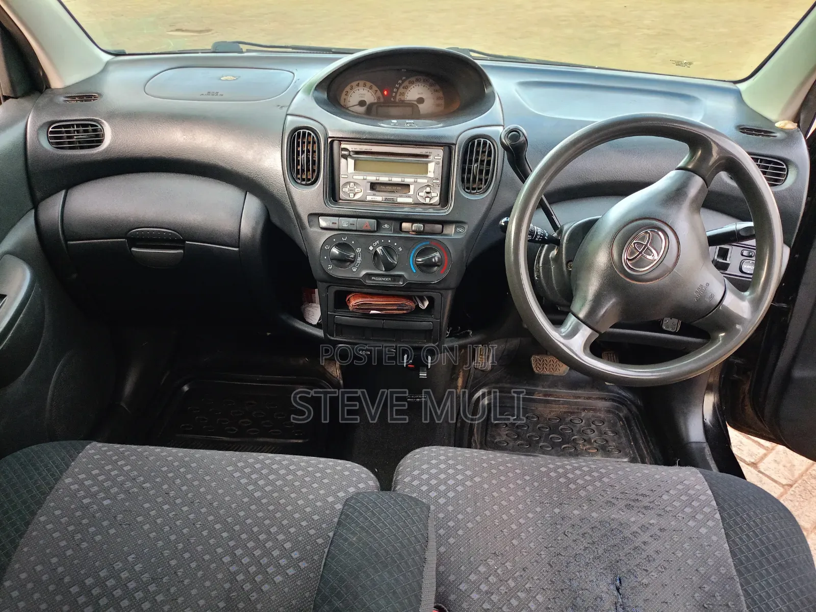 Toyota Fun Cargo 2004 Black