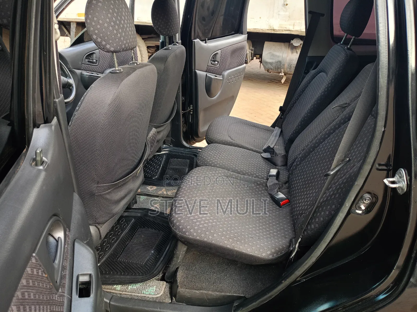Toyota Fun Cargo 2004 Black