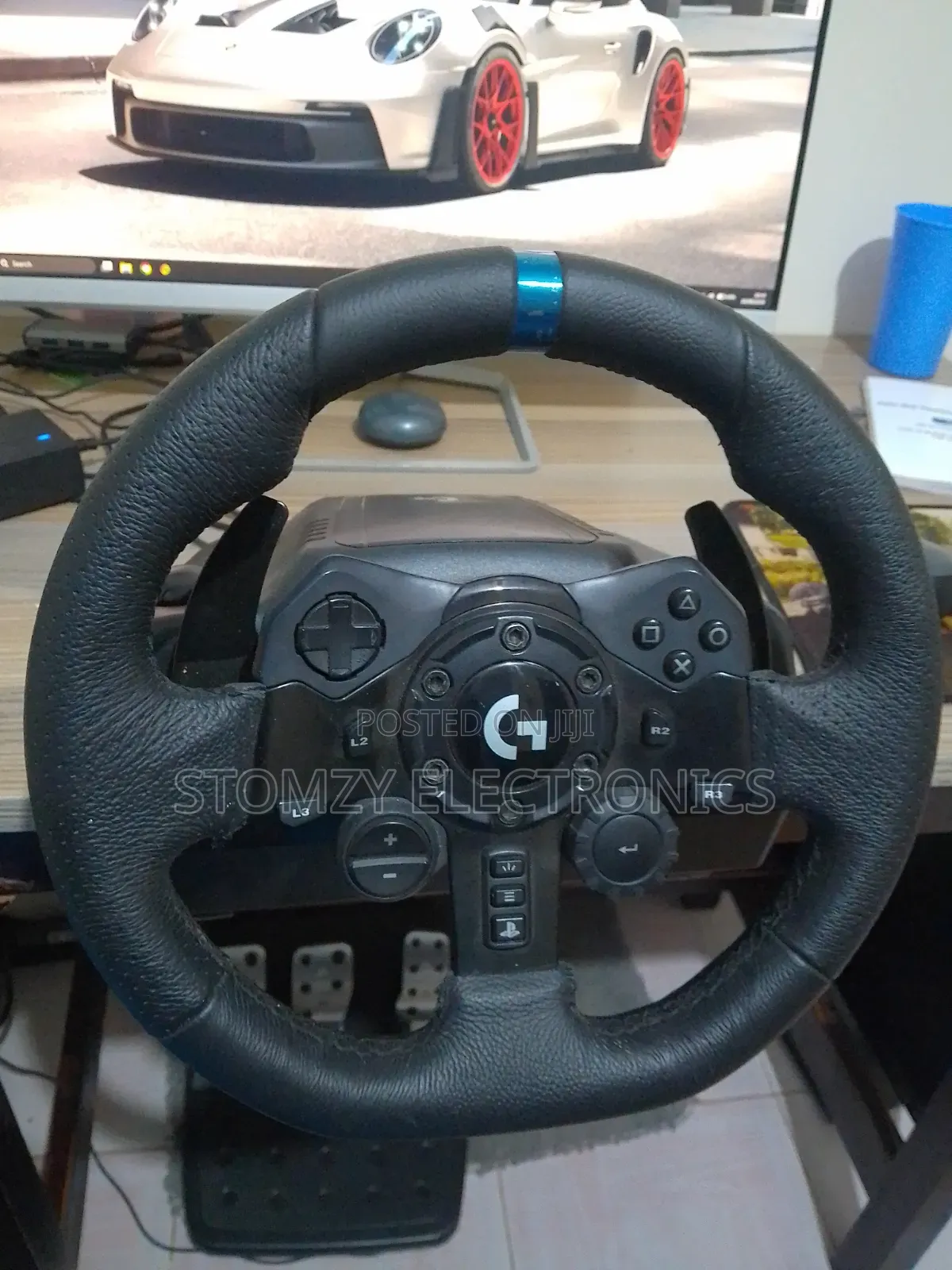 Logitech G923 Racing Wheel