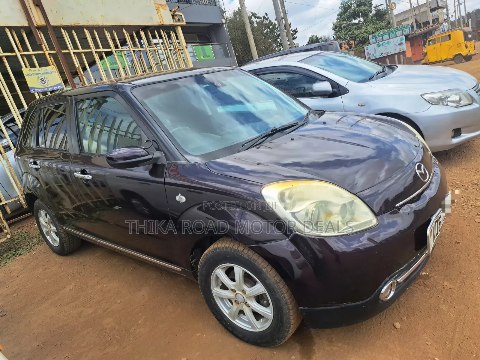 Mazda Verisa 2014