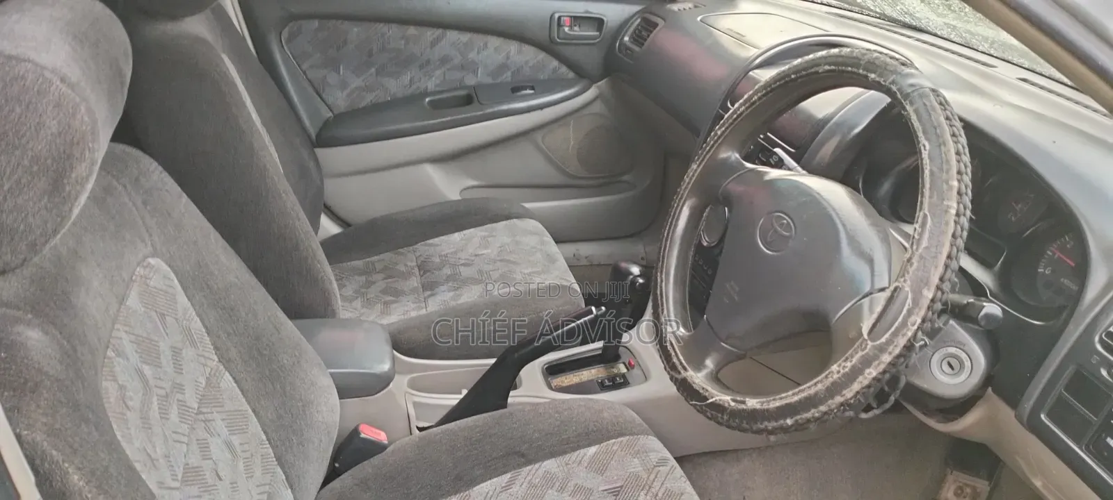 Toyota Car.Caldina
5 Seater 
Station Wagon.