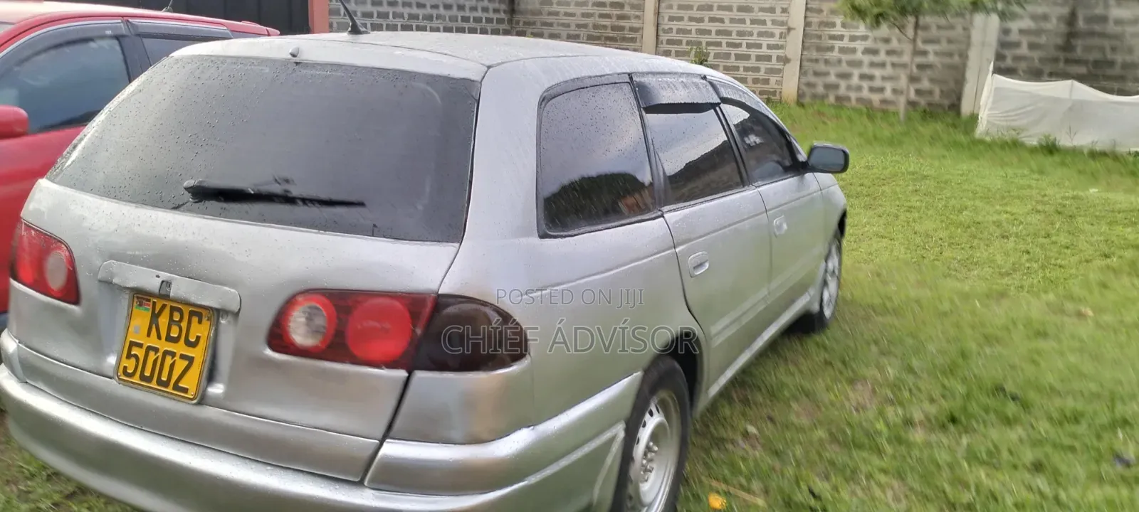 Toyota Car.Caldina
5 Seater 
Station Wagon.