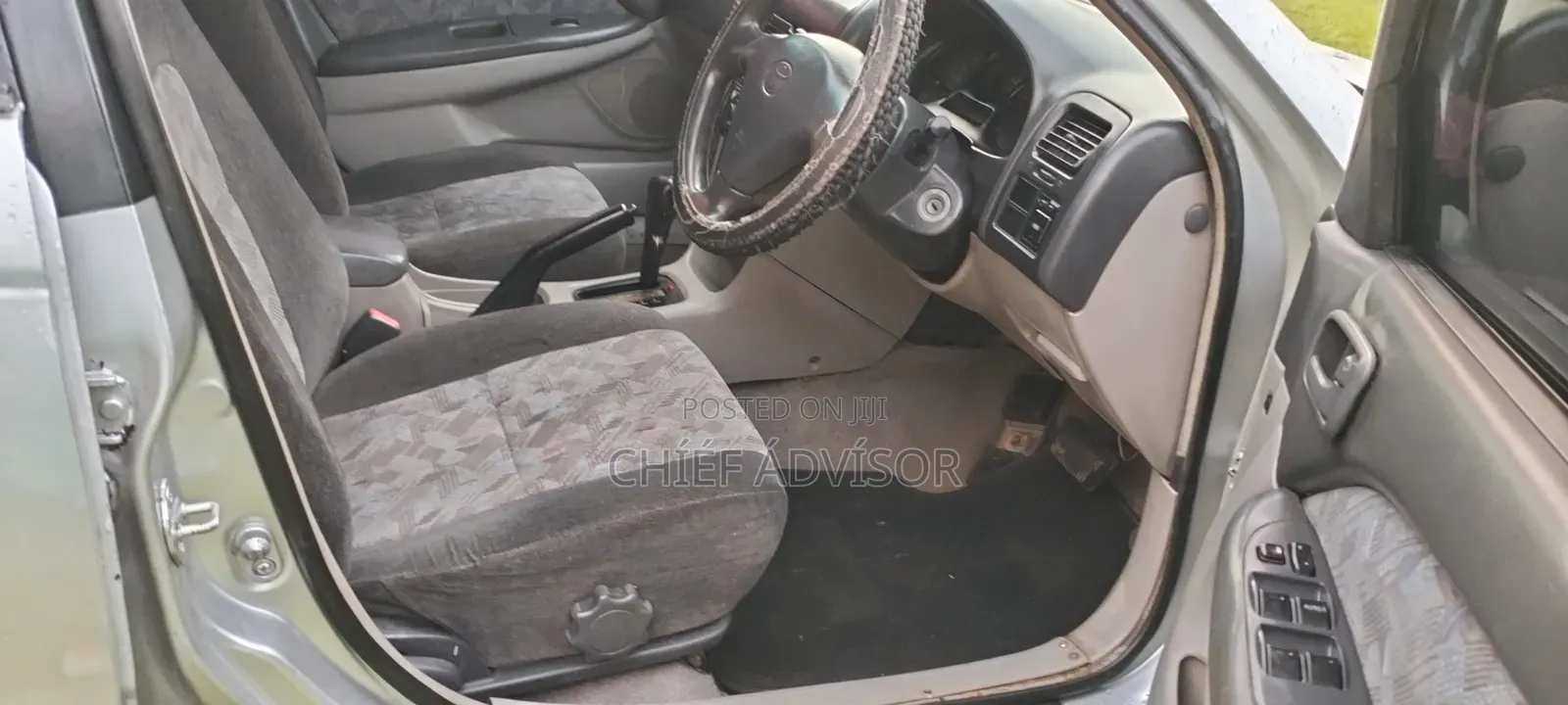Toyota Car.Caldina
5 Seater 
Station Wagon.