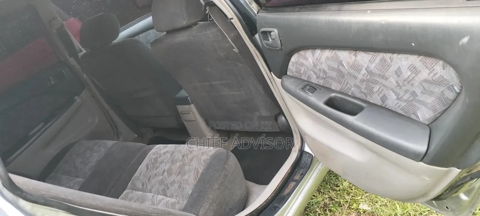 Toyota Car.Caldina
5 Seater 
Station Wagon.