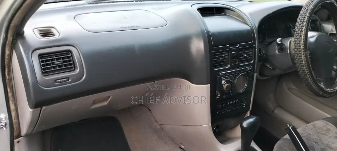 Toyota Car.Caldina
5 Seater 
Station Wagon.