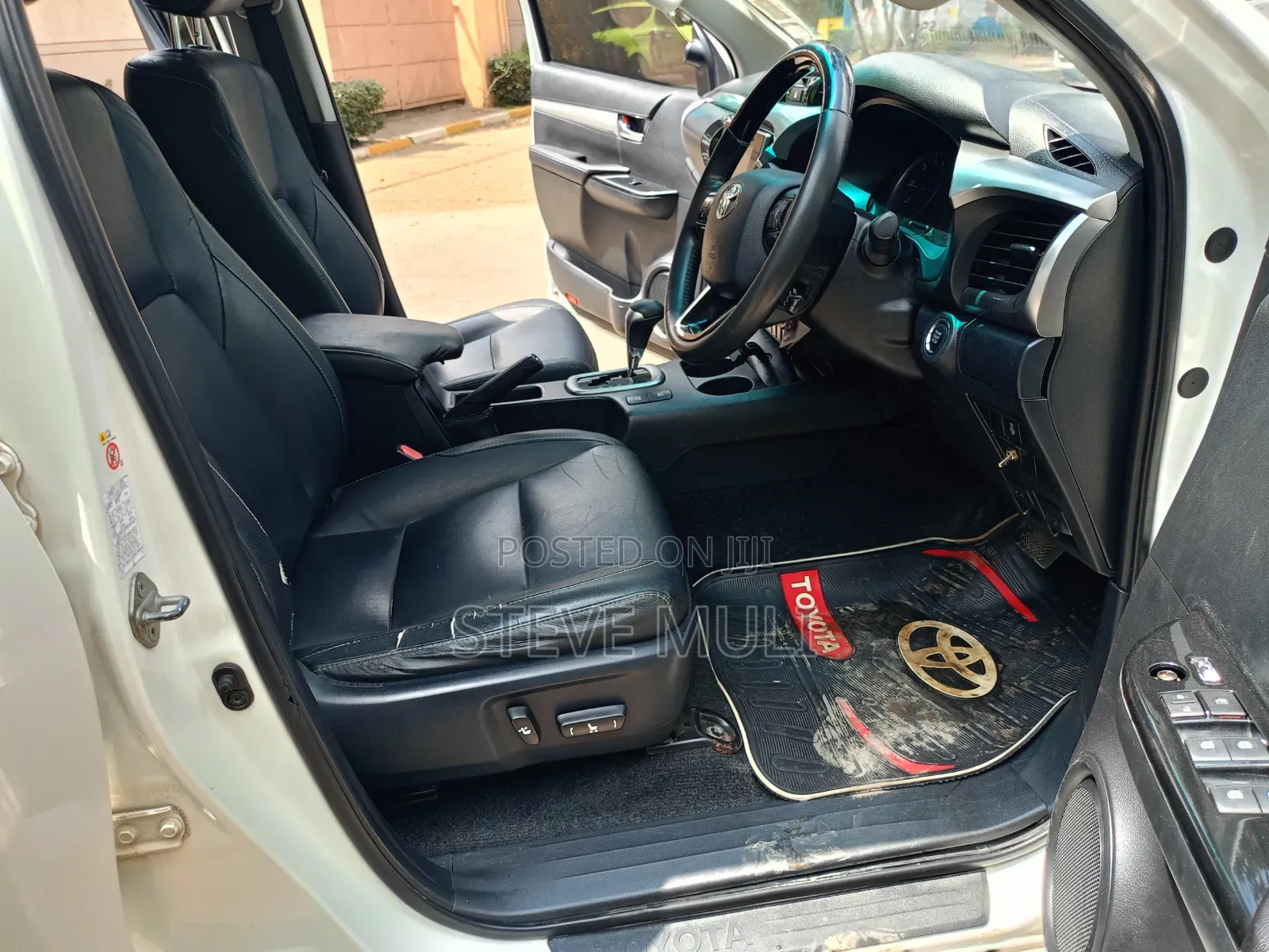 Toyota Hilux 2016 White