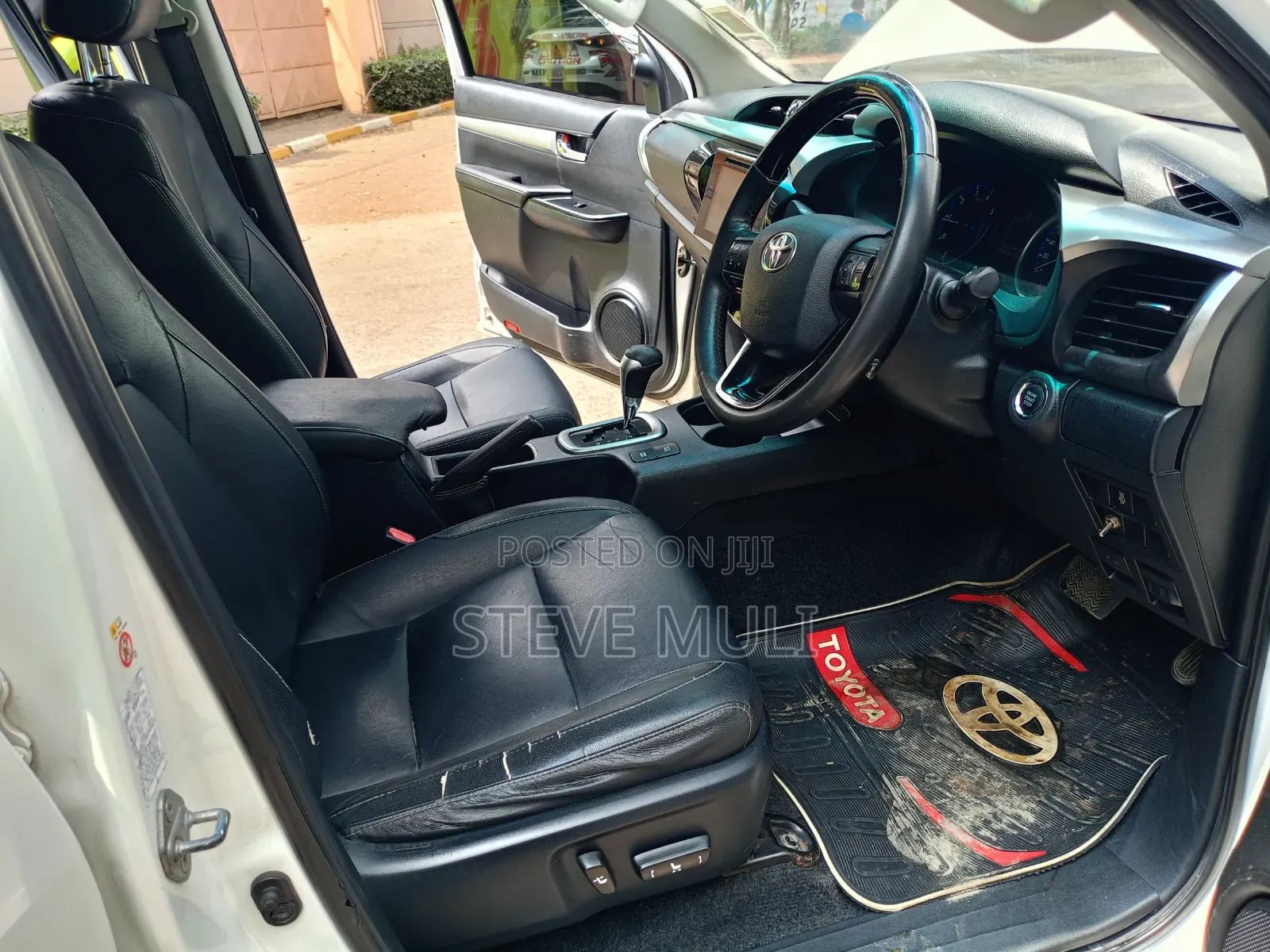 Toyota Hilux 2016 White