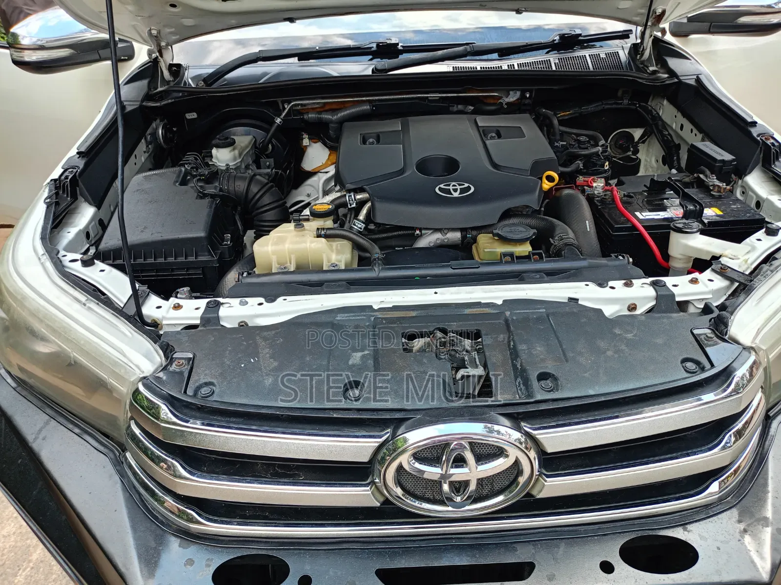 Toyota Hilux 2016 White