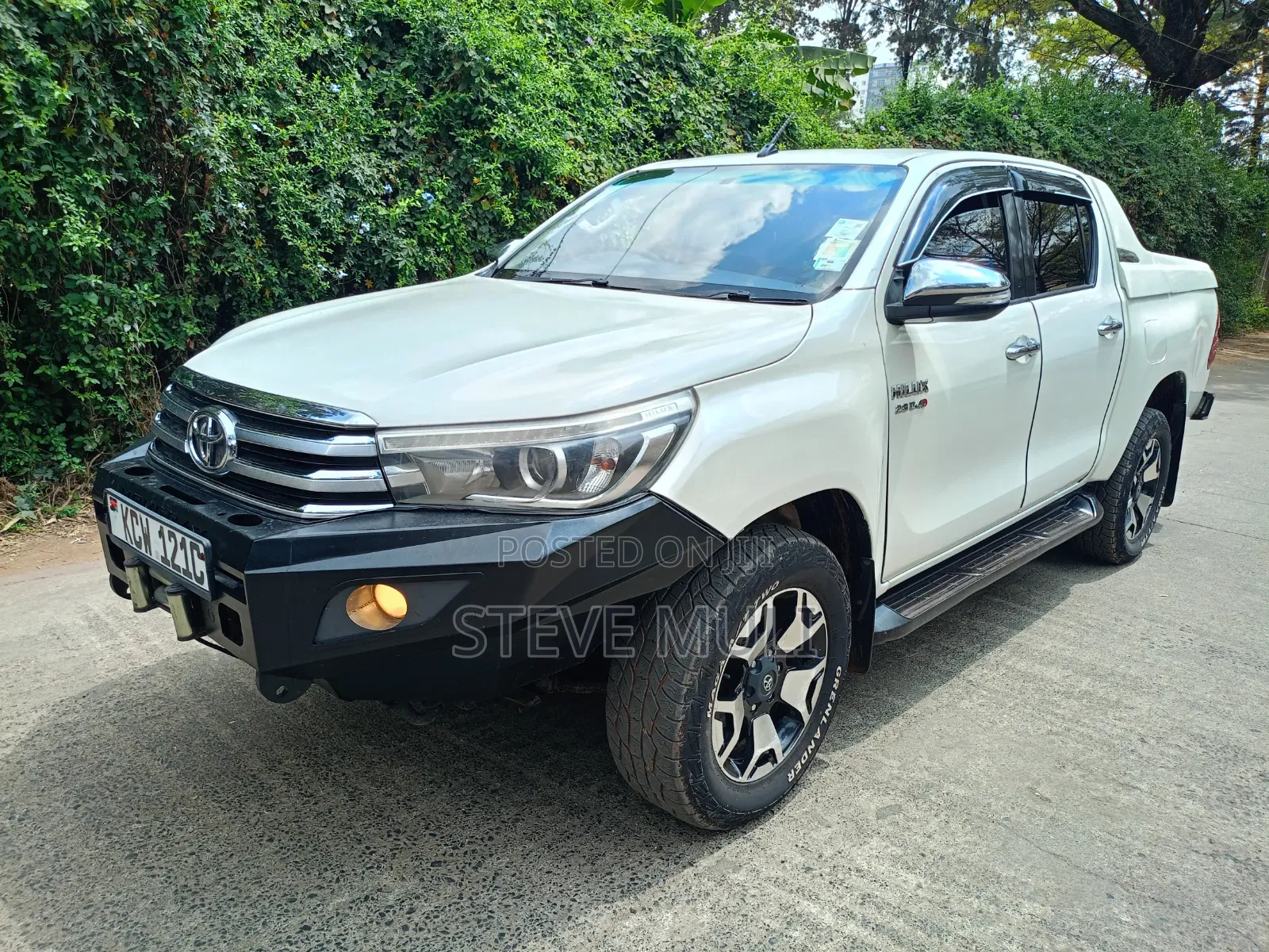 Toyota Hilux 2016 White