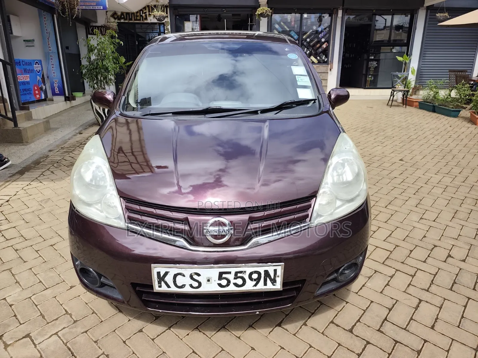Nissan Note 2011 Maroon