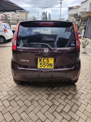 Nissan Note 2011 Maroon