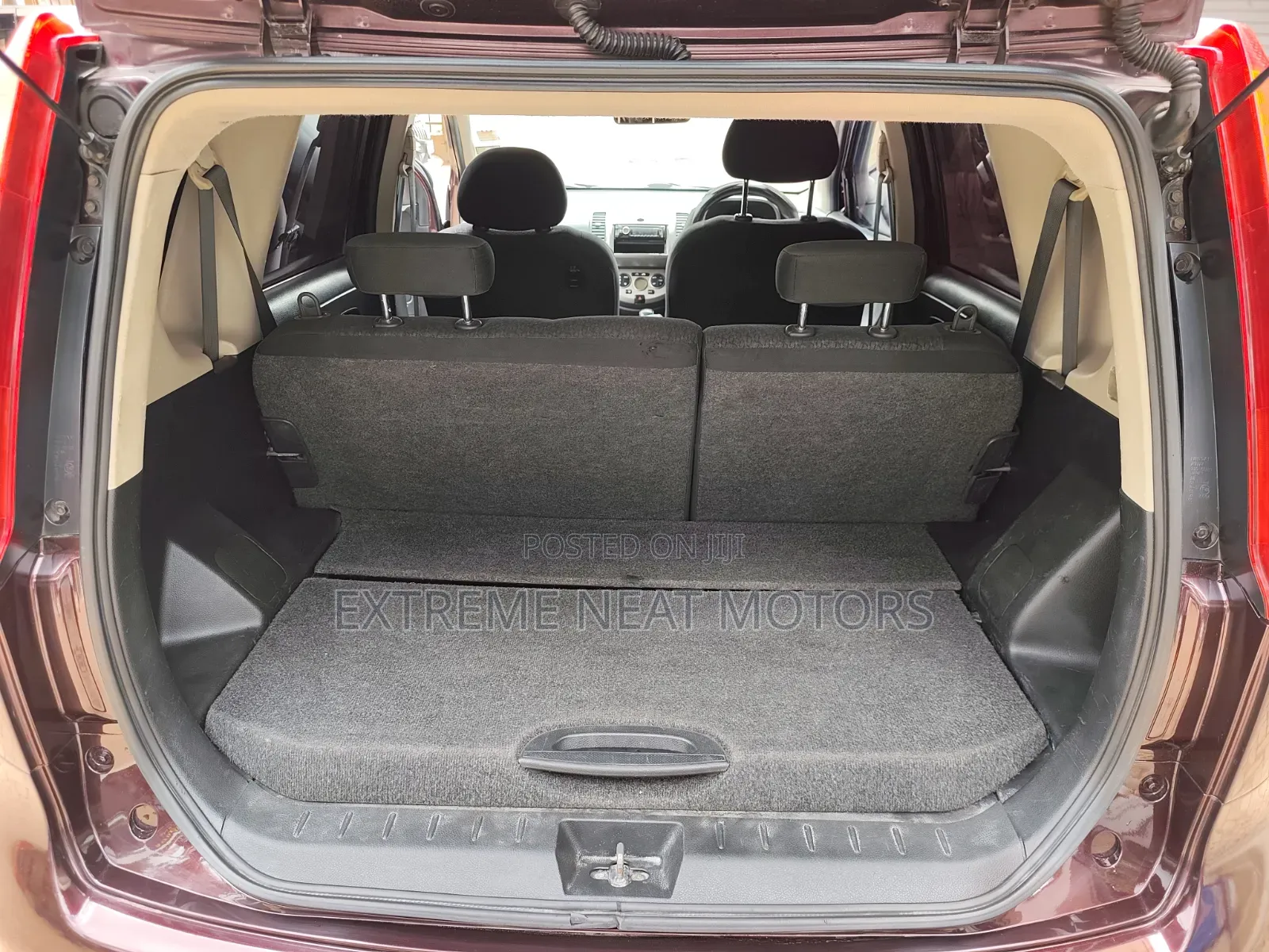Nissan Note 2011 Maroon