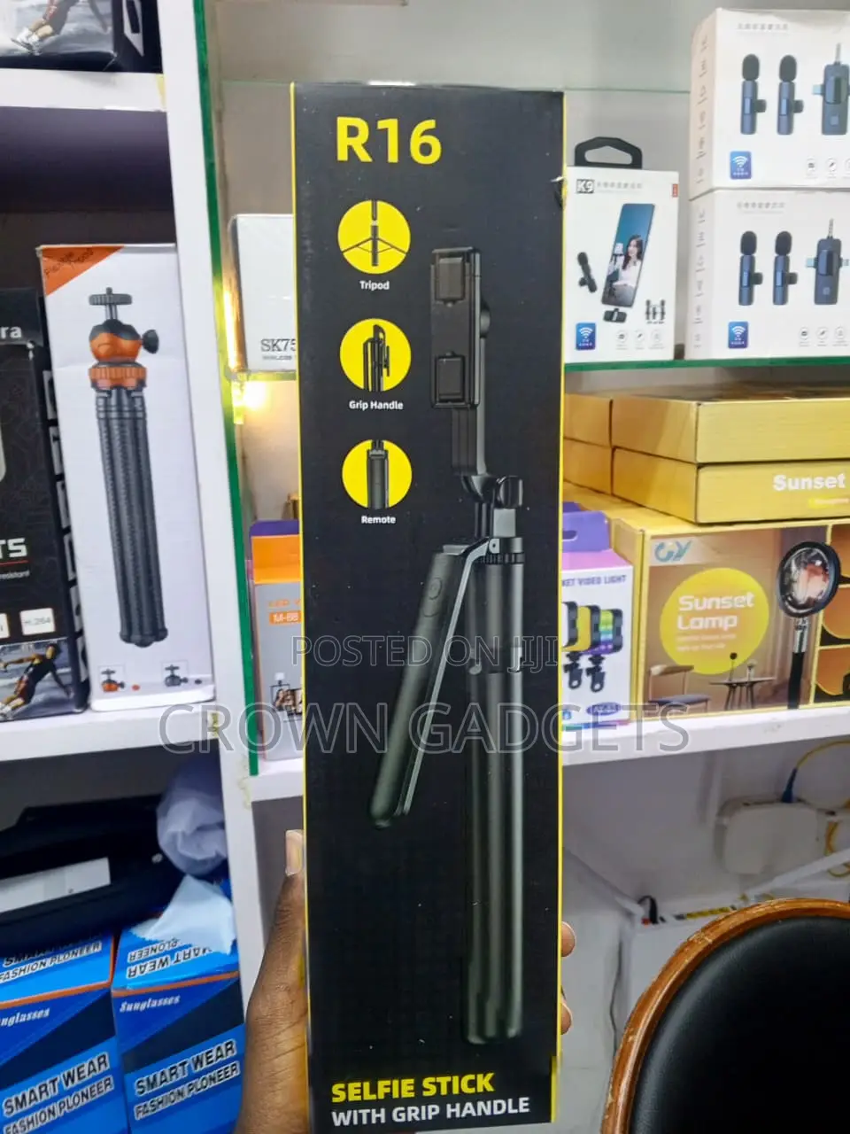 R16 Bluetooth Selfie Stick Tripod With 360° Phone Holder