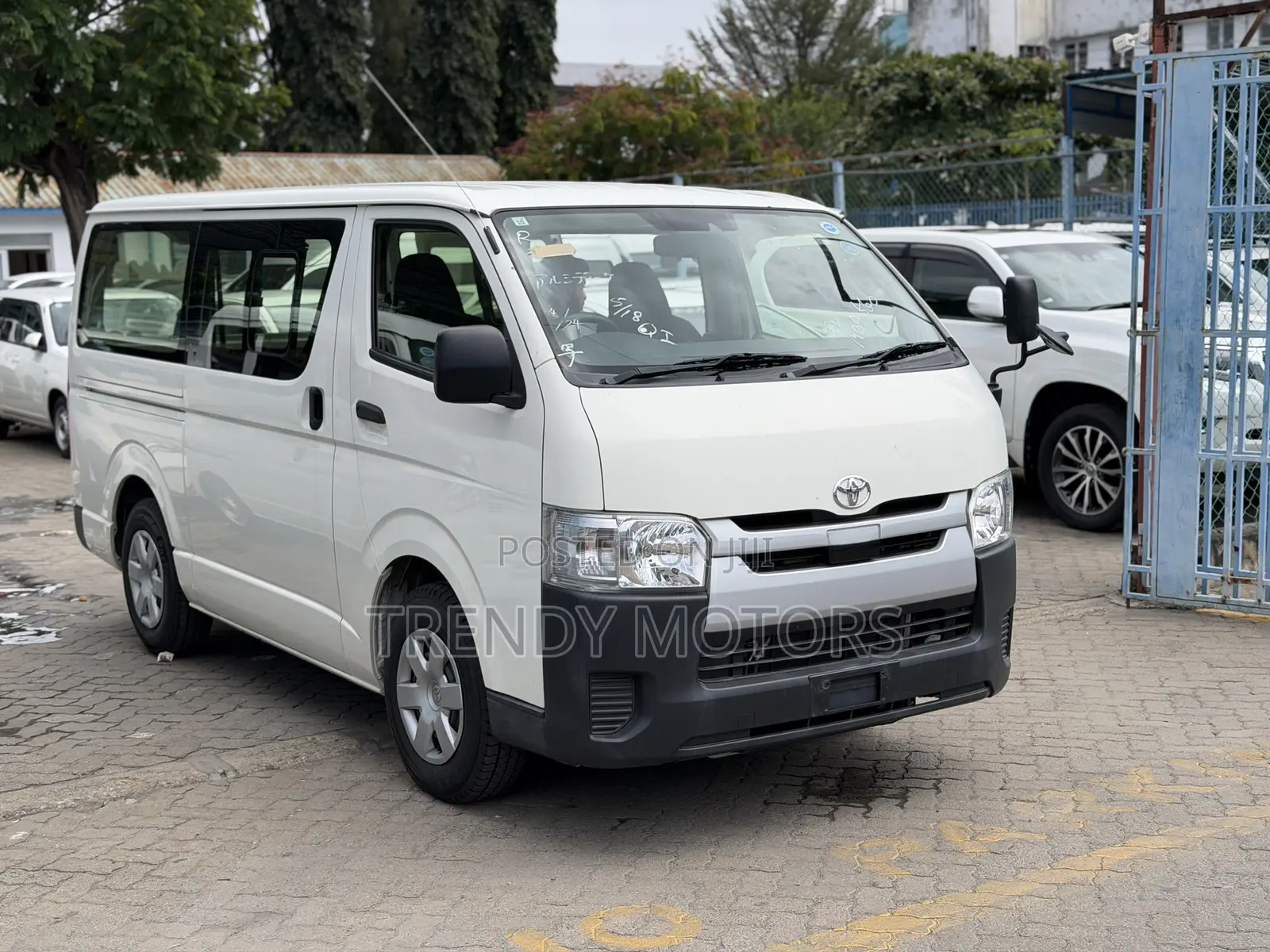 Toyota HiAce 2019 Silver