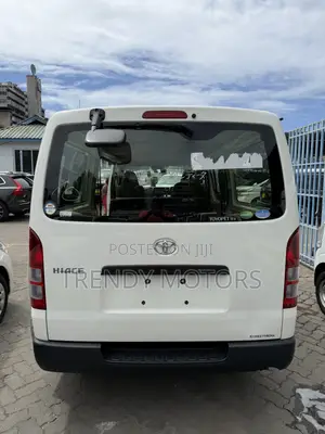 Toyota HiAce 2019 Silver