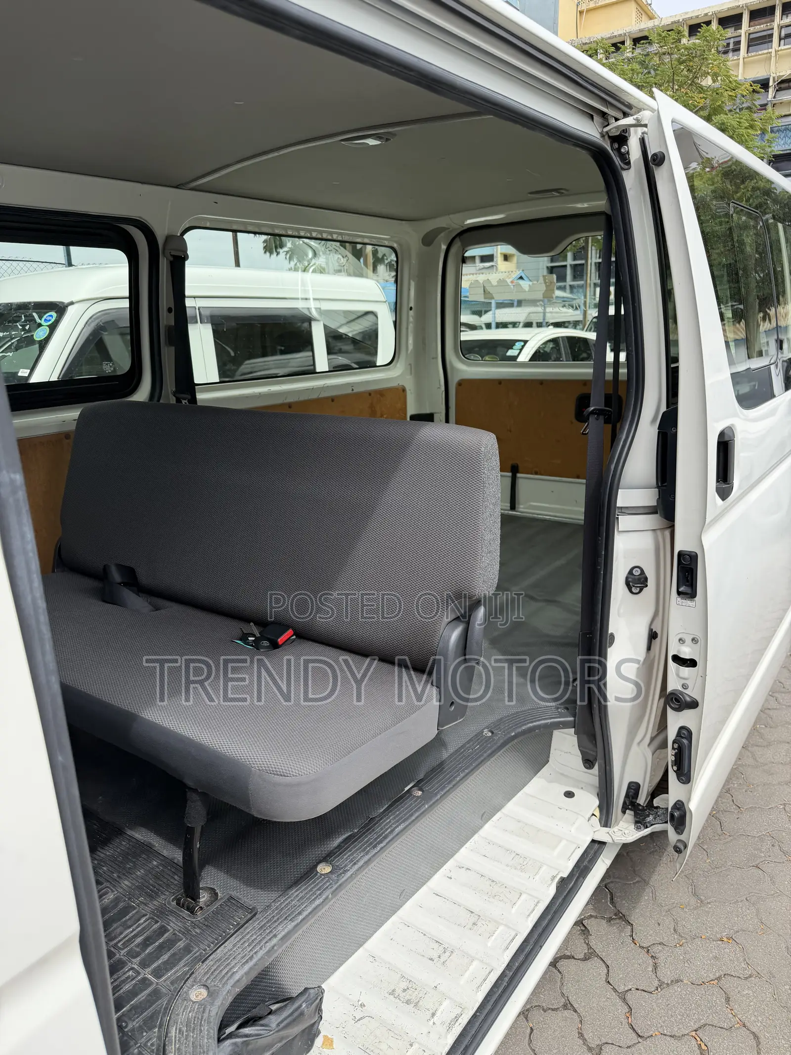 Toyota HiAce 2019 Silver
