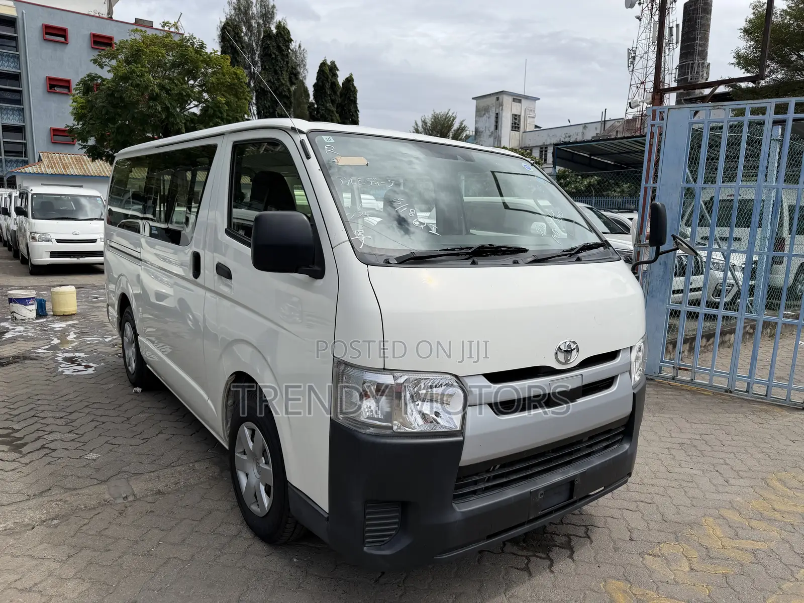 Toyota HiAce 2019 Silver