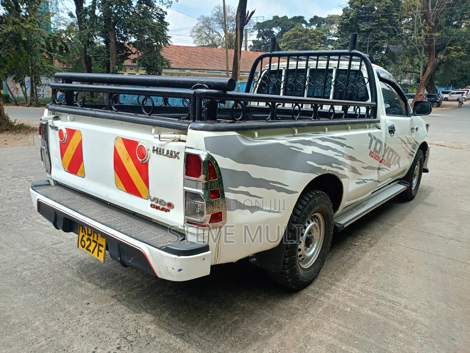 Toyota Hilux 2015 White