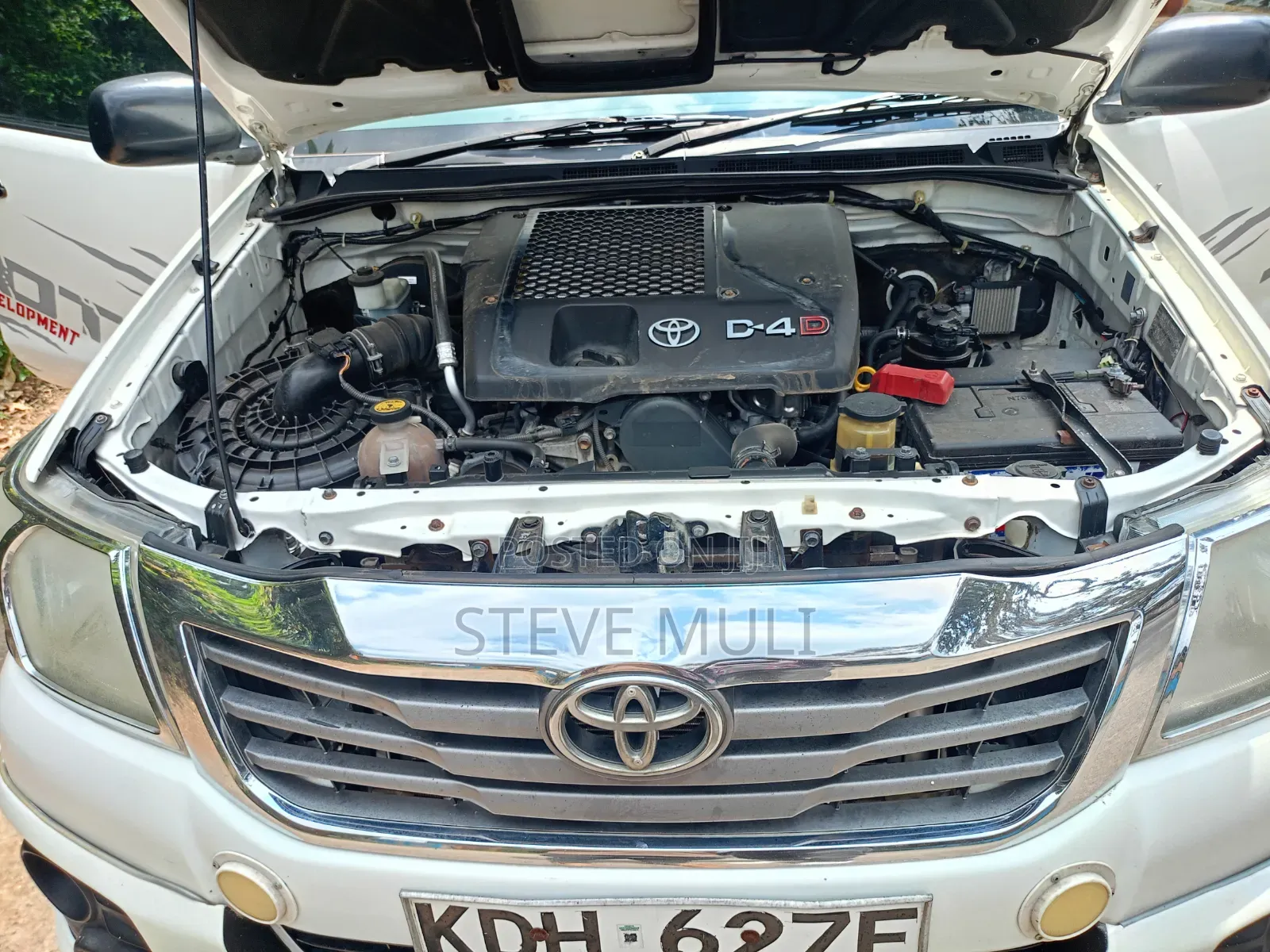 Toyota Hilux 2015 White